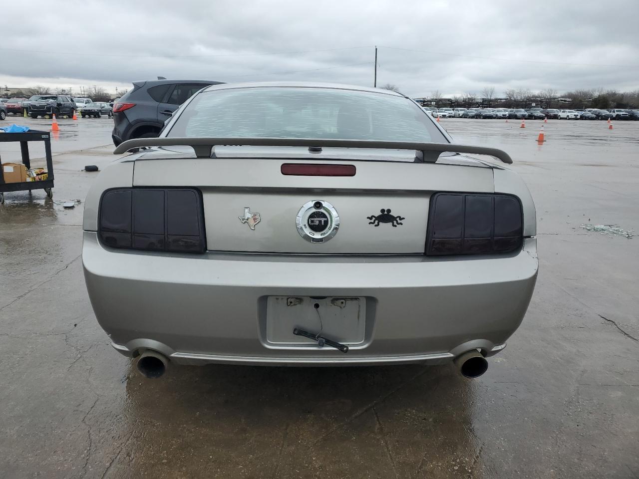 2009 Ford Mustang - Image 6