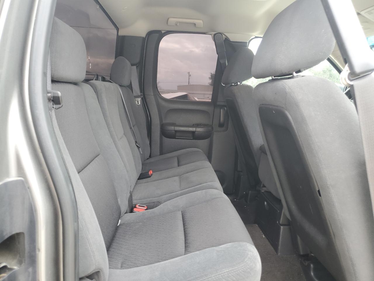 2009 Chevrolet Silverado - Image 10