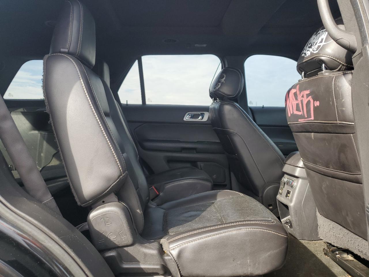 2013 Ford Explorer - Image 11