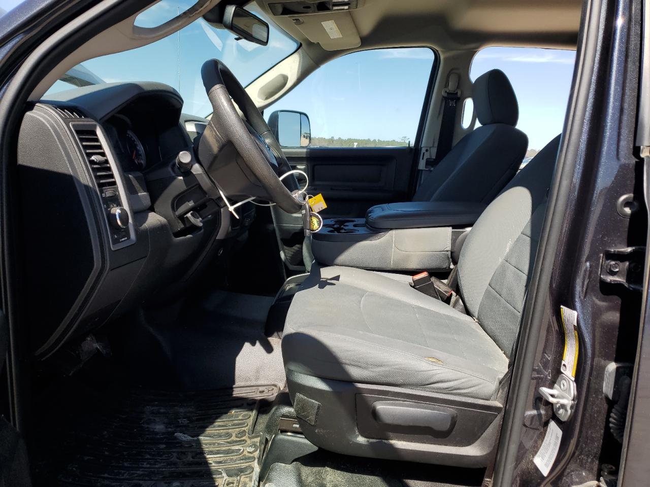 2015 RAM 2500 - Image 7