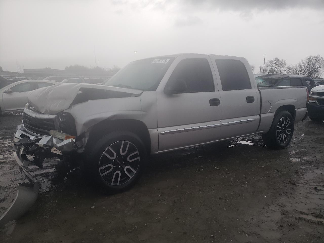 2005 GMC Sierra - Image 1