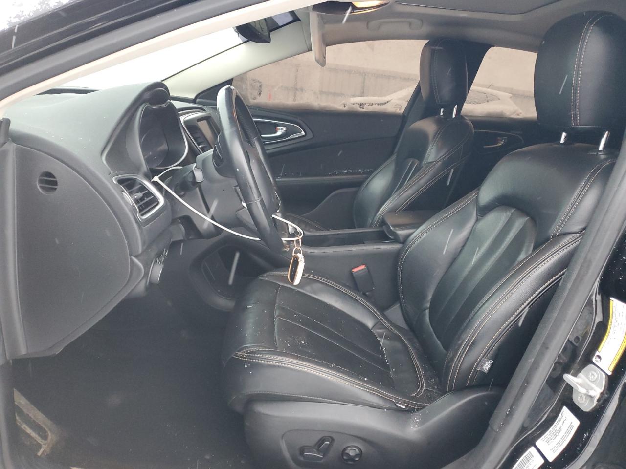 2016 Chrysler 200 - Image 7