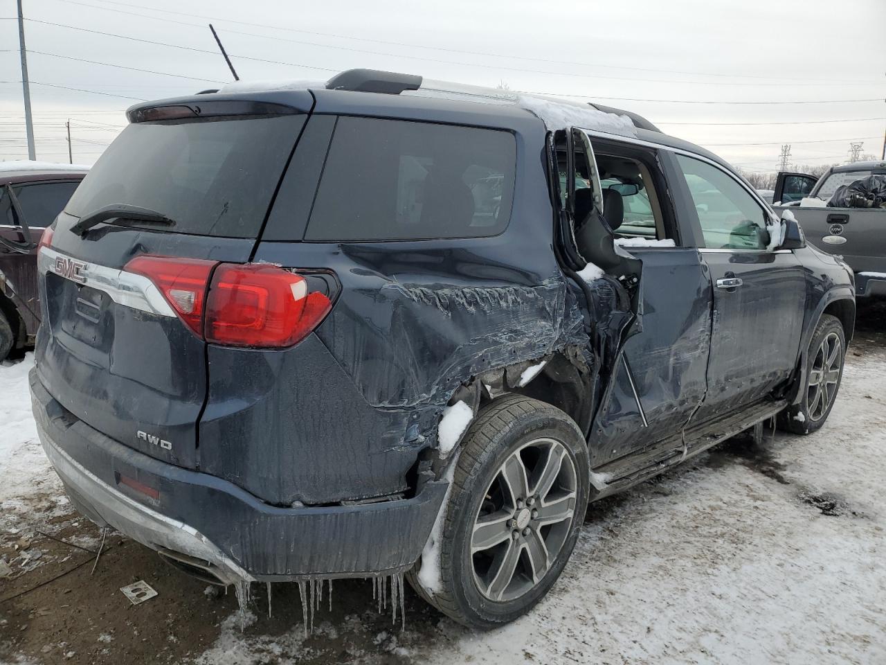 2018 GMC Acadia - Image 3