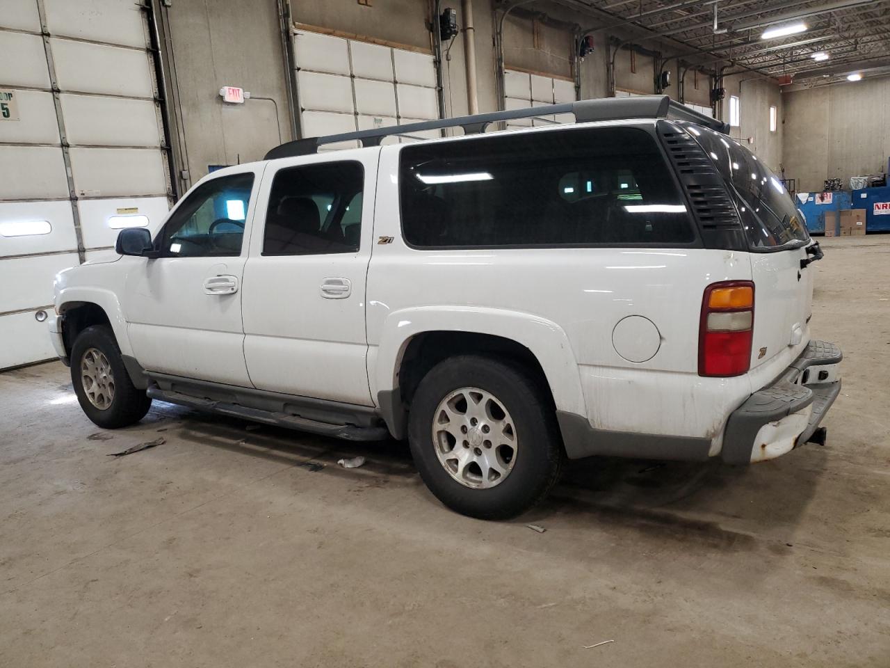 2003 Chevrolet Suburban - Image 2