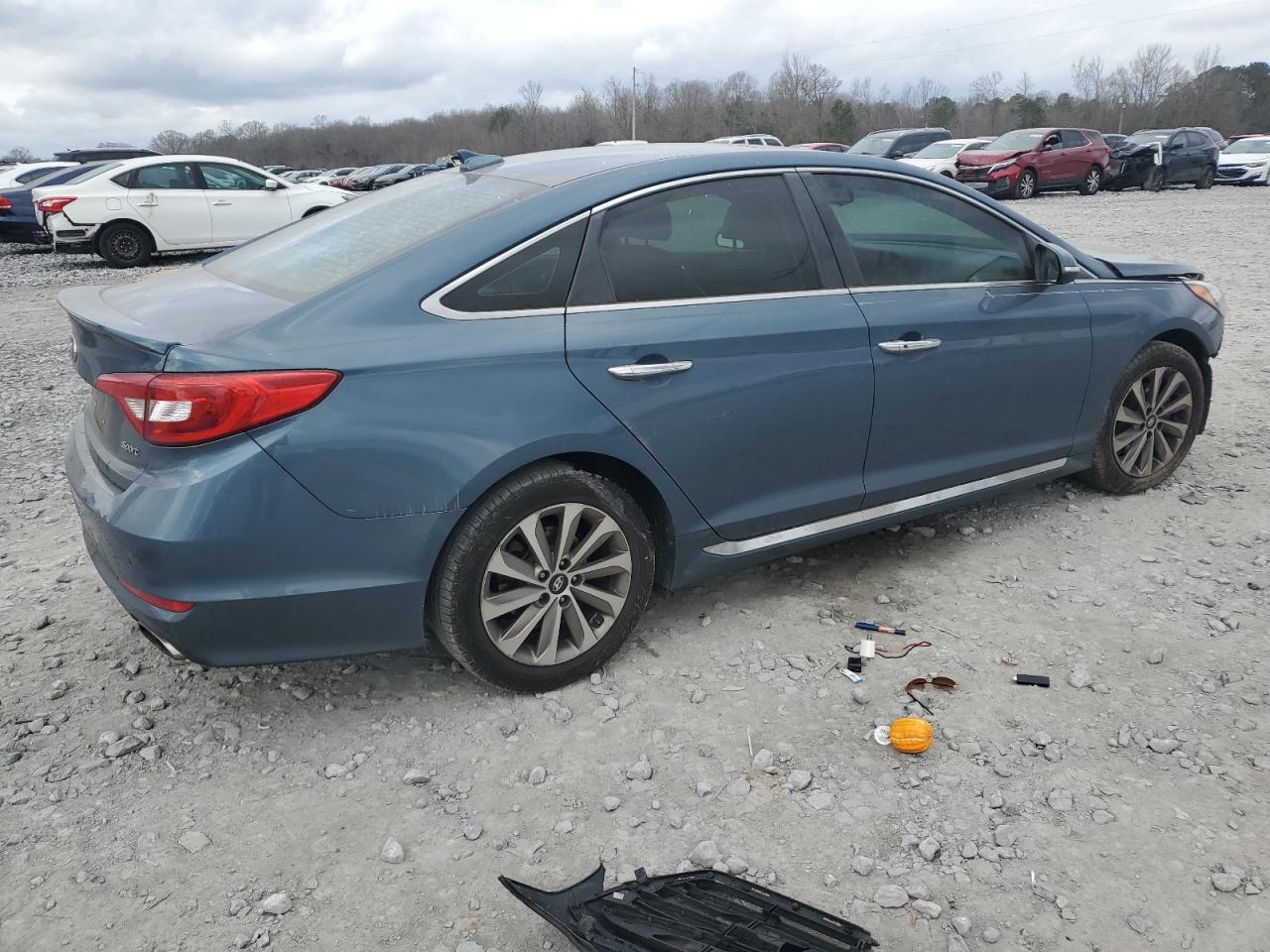 2016 Hyundai Sonata - Image 3