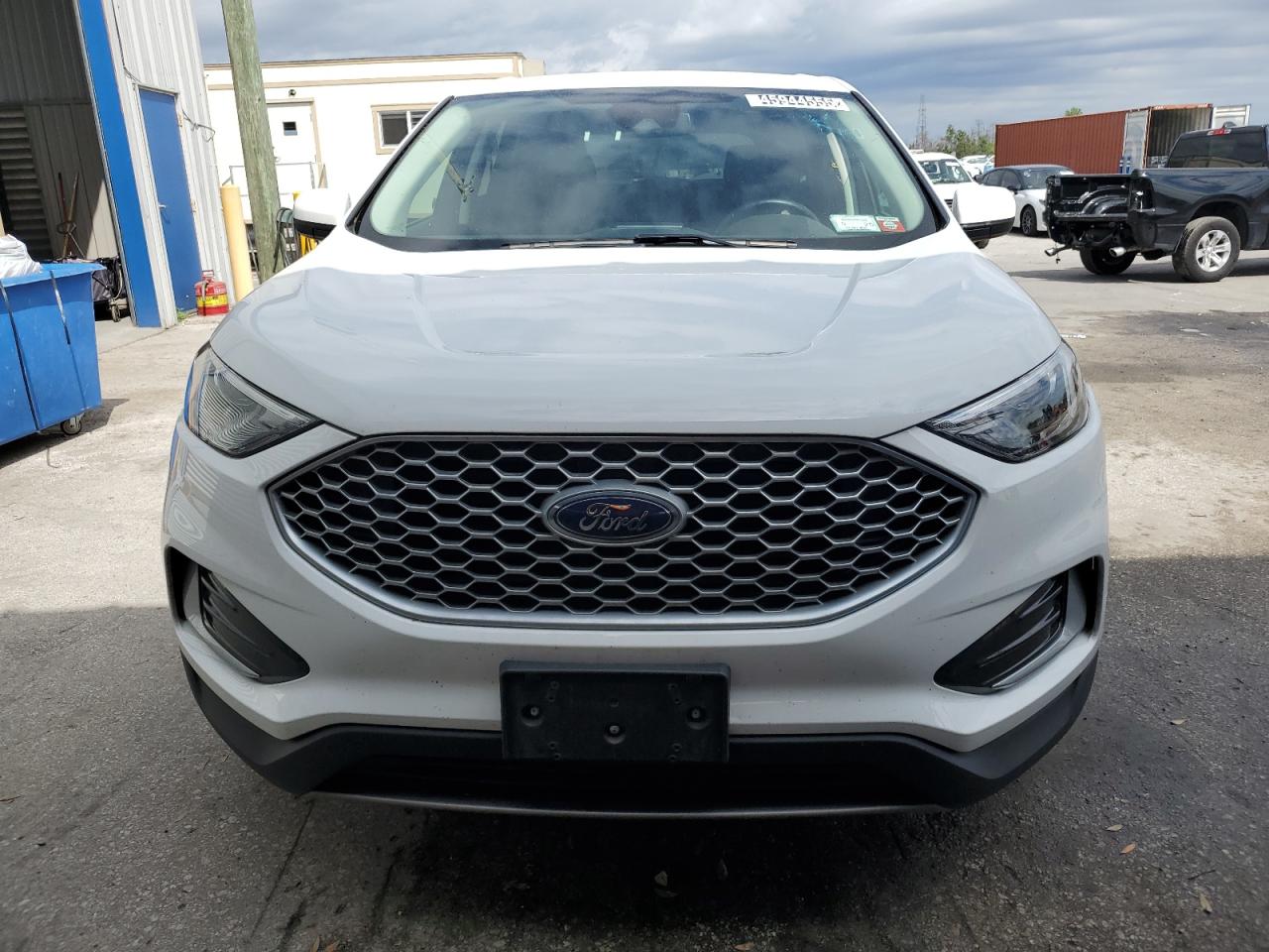 2023 Ford Edge - Image 5