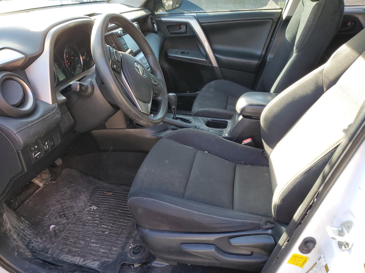 2018 Toyota RAV 4 - Image 7