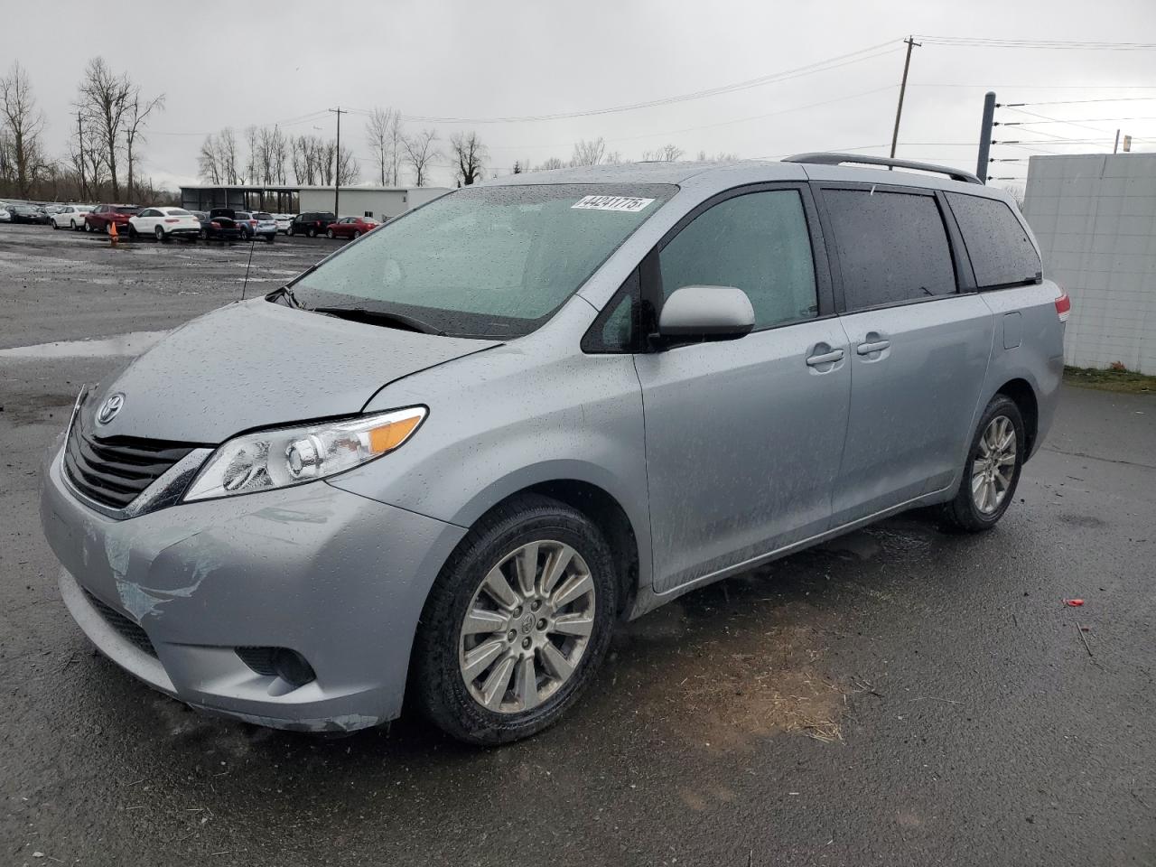 2014 Toyota Sienna - Image 1