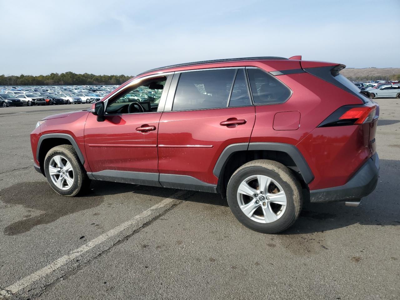 2019 Toyota RAV 4 - Image 2