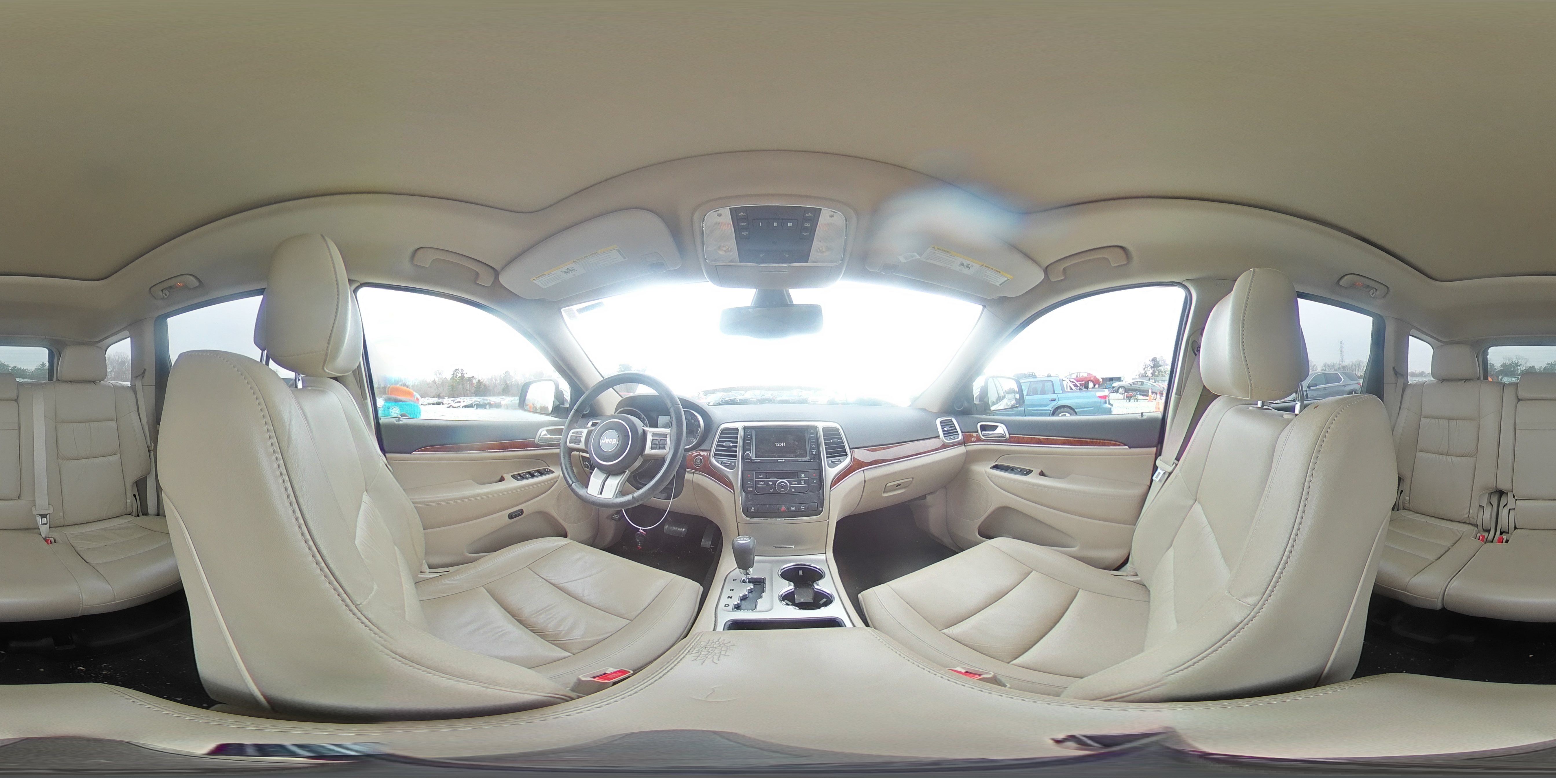 2012 Jeep Grand Cherokee - Image 14