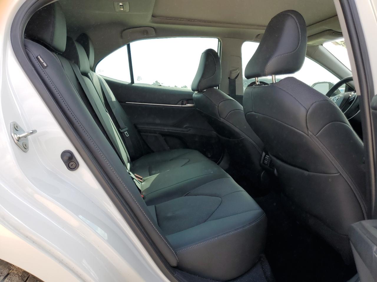 2022 Toyota Camry - Image 10