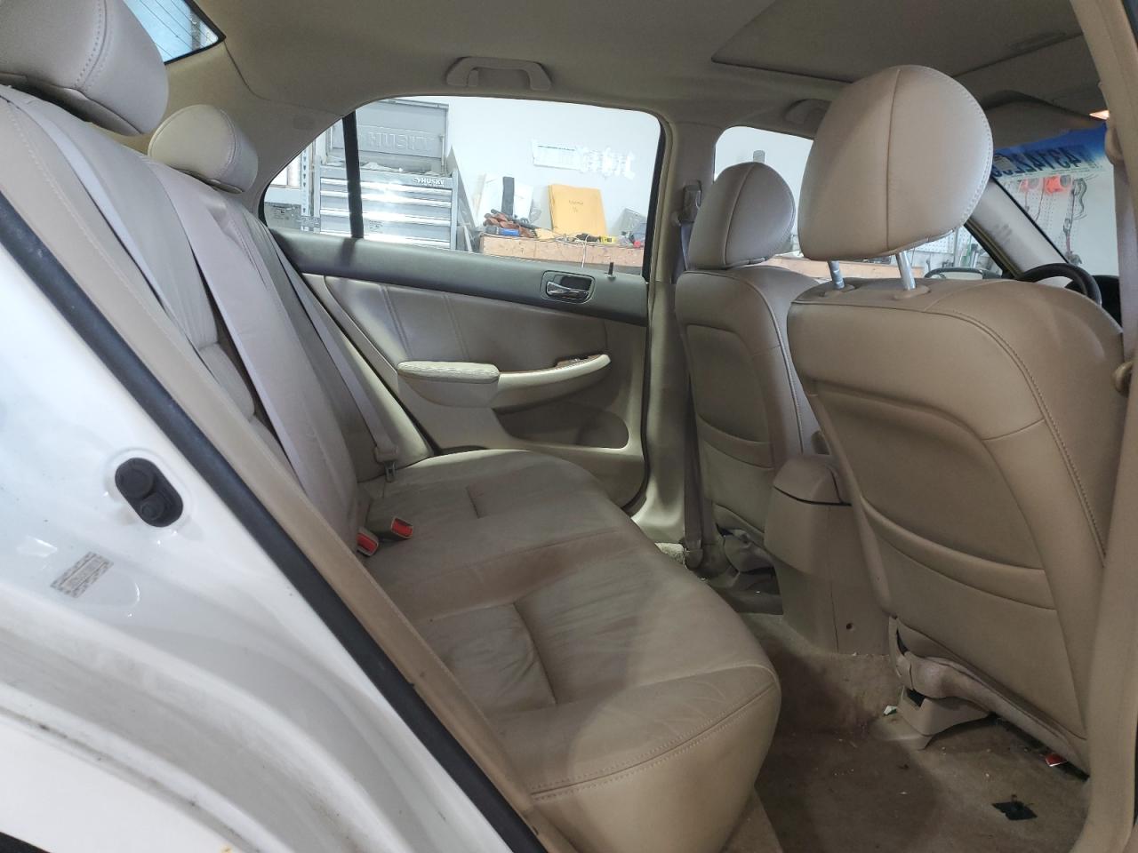 2007 Honda Accord - Image 10