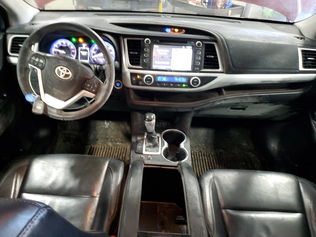 2015 Toyota Highlander - Image 8