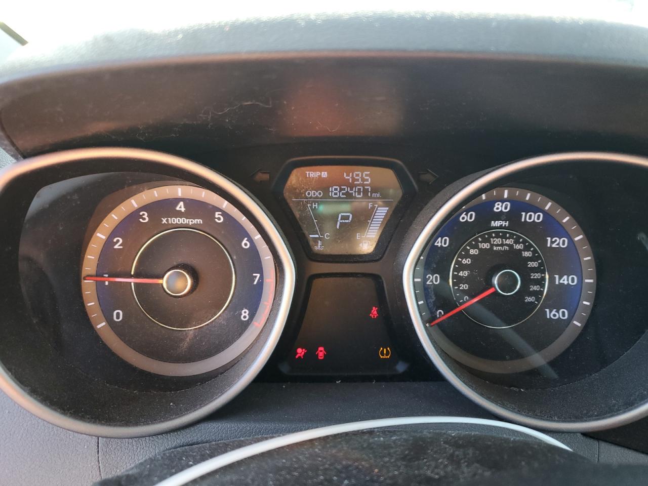 2013 Hyundai Elantra - Image 9