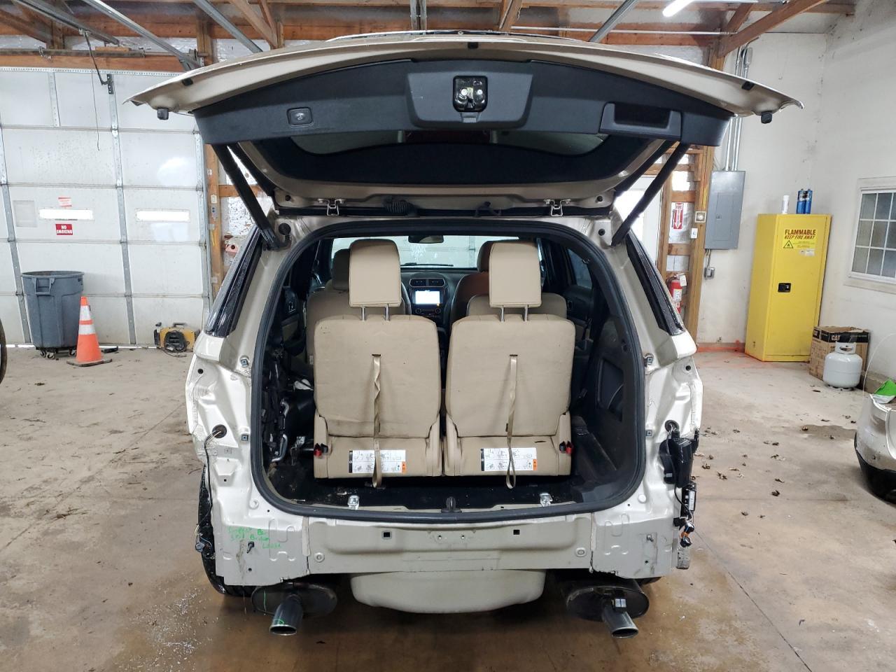 2017 Ford Explorer - Image 6