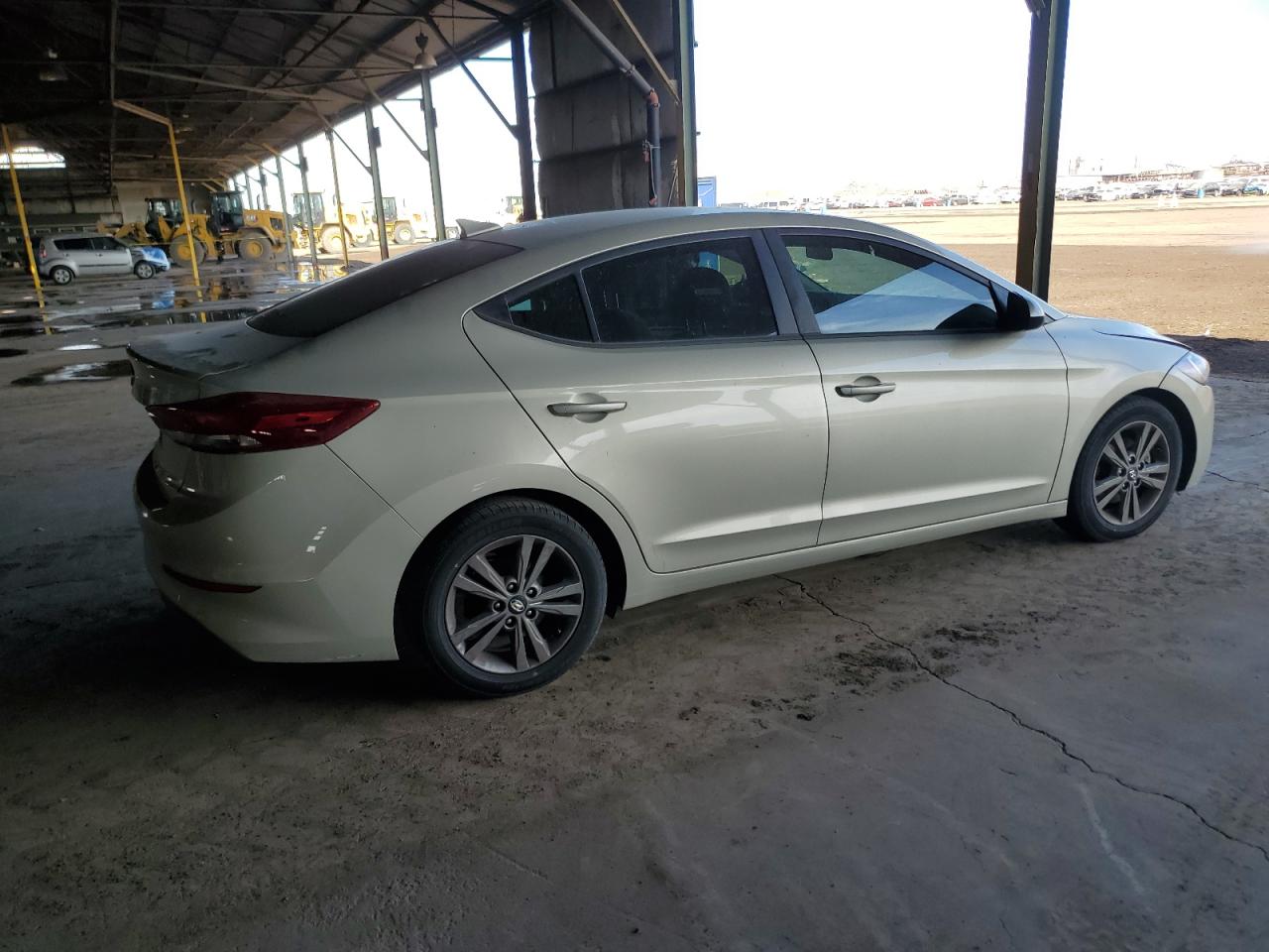 2017 Hyundai Elantra - Image 3