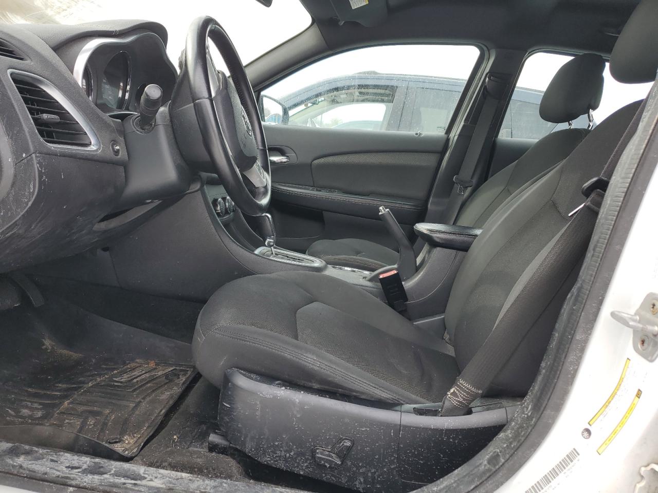 2012 Dodge Avenger - Image 7