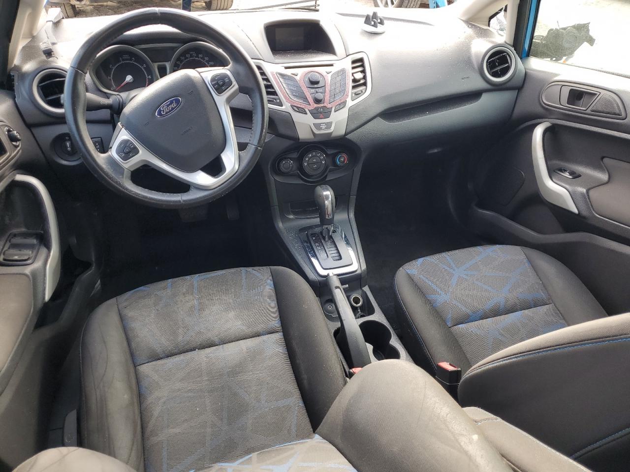 2013 Ford Fiesta - Image 8