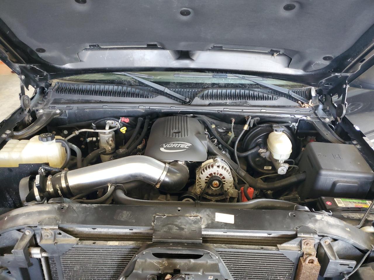 2006 Chevrolet Silverado - Image 13