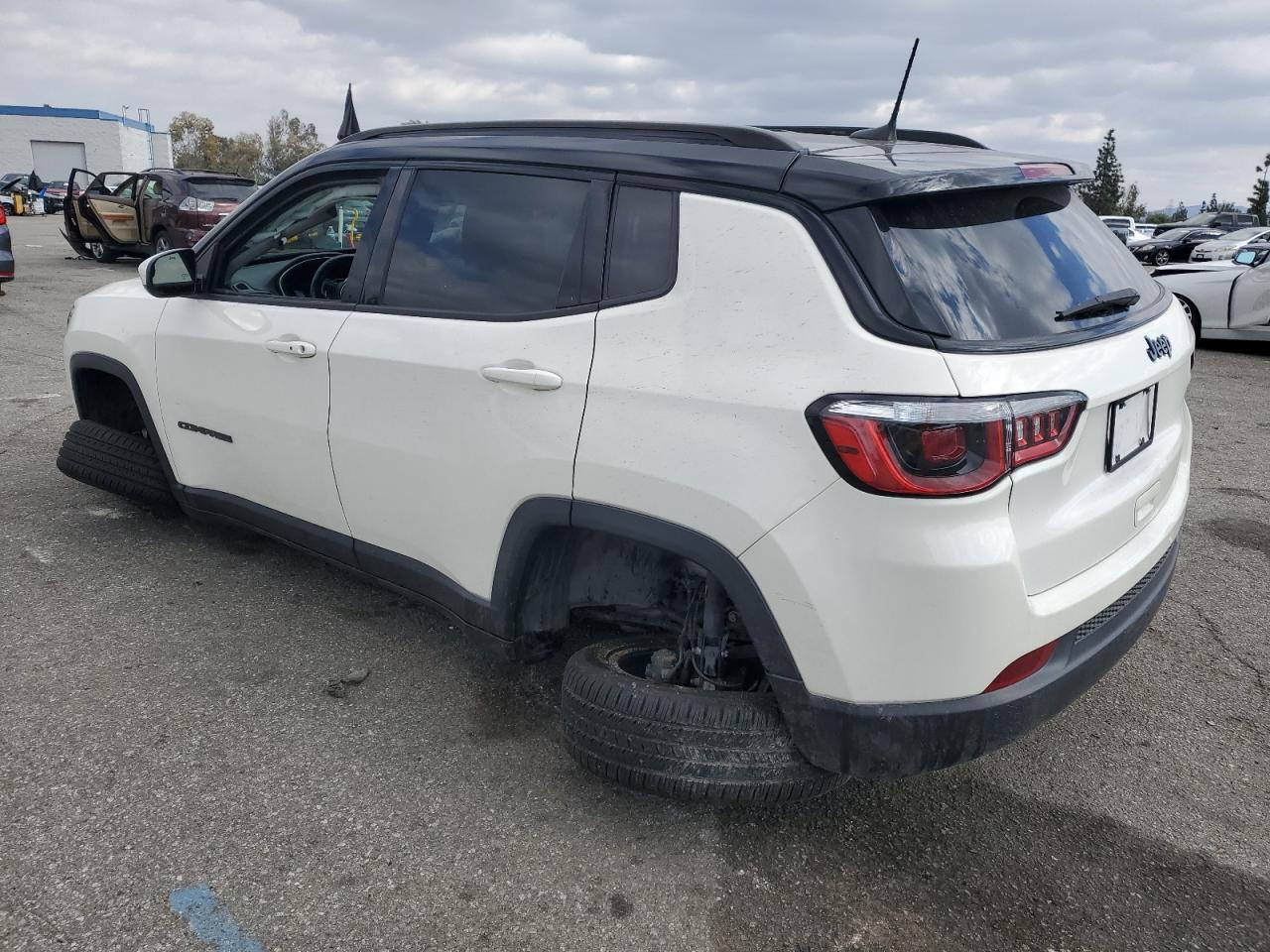 2020 Jeep Compass - Image 2