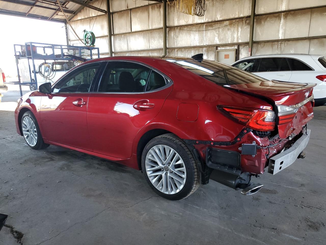 2017 Lexus ES - Image 2