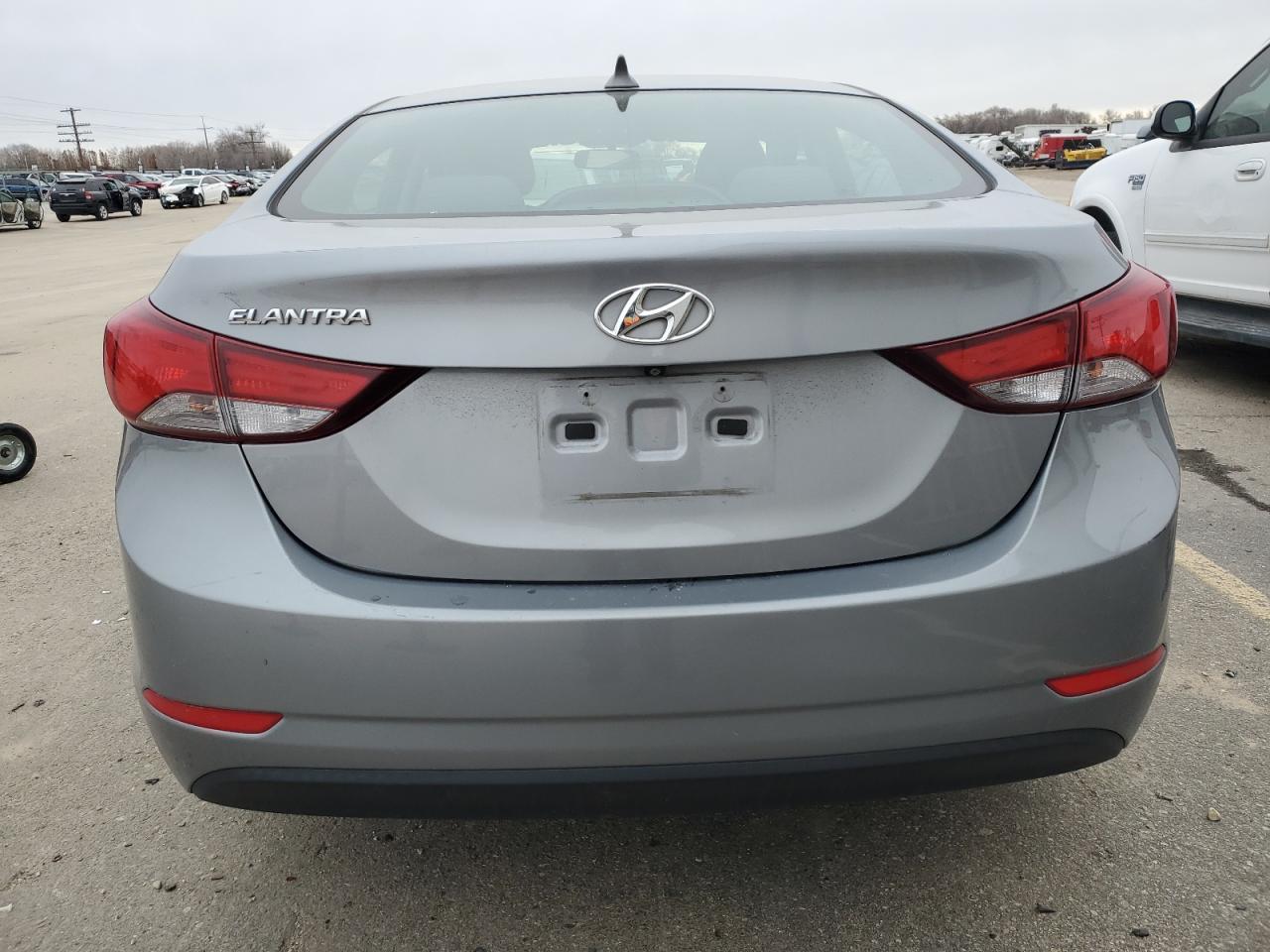 2014 Hyundai Elantra - Image 6