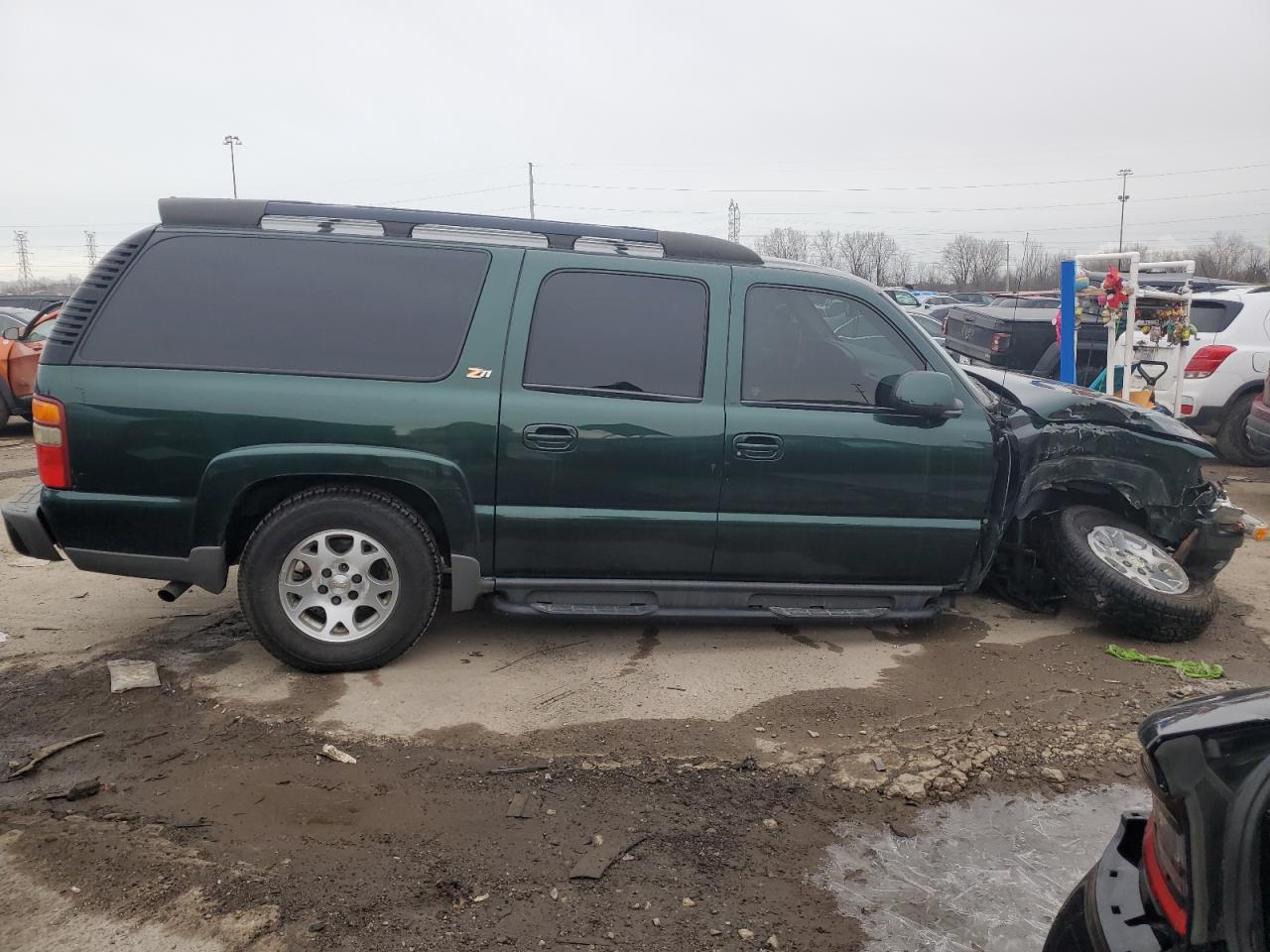 2003 Chevrolet Suburban - Image 3