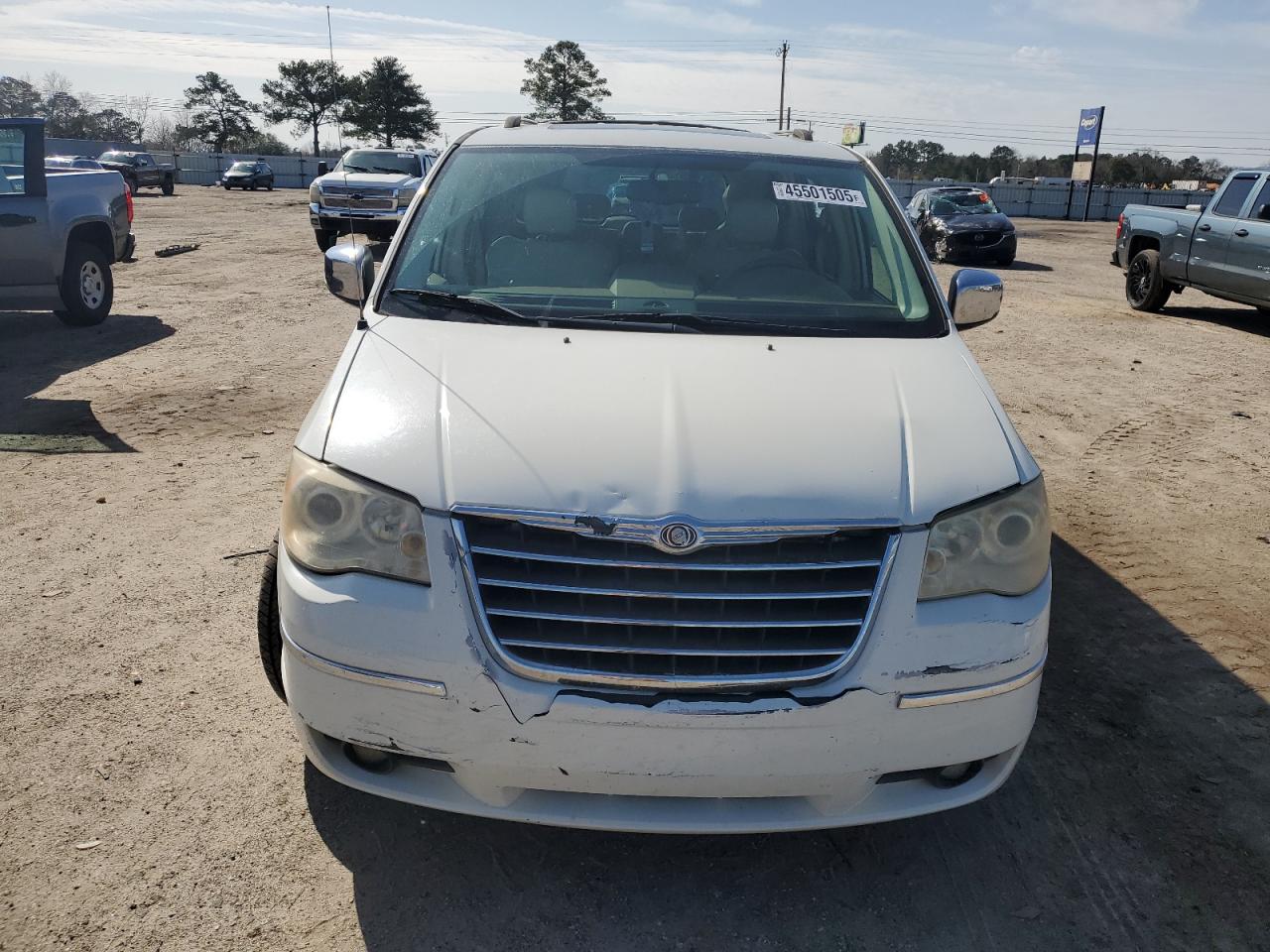 2008 Chrysler Town & Country - Image 5