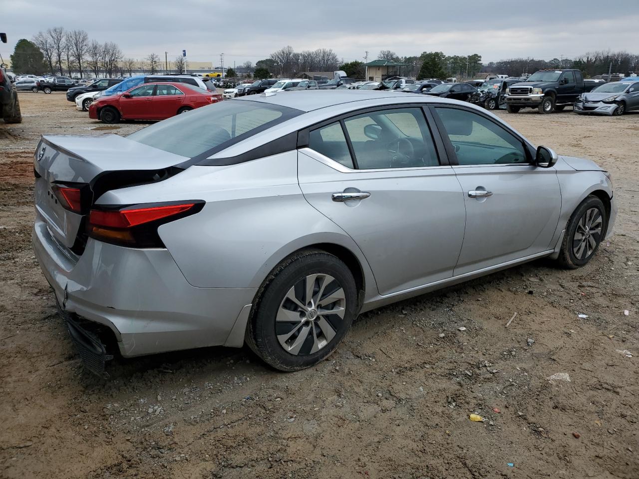 2019 Nissan Altima - Image 3