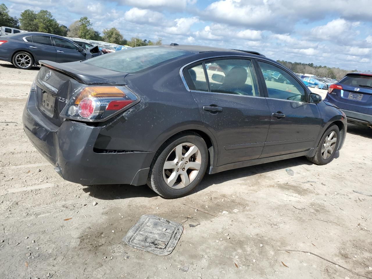 2009 Nissan Altima - Image 3