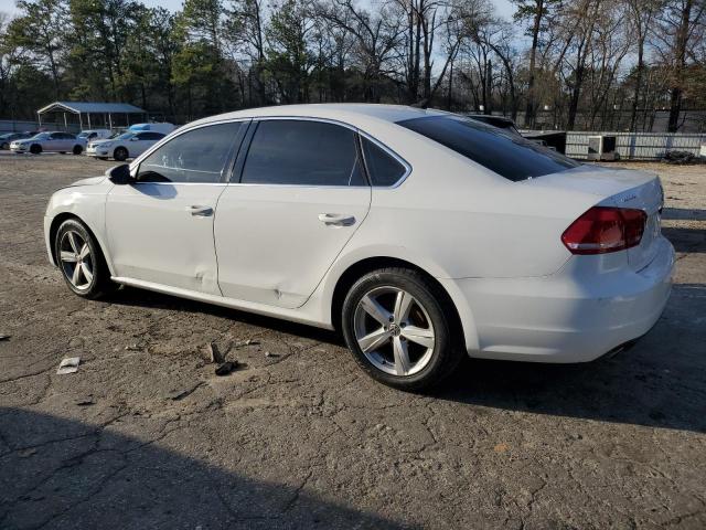  VOLKSWAGEN PASSAT 2012 Белый