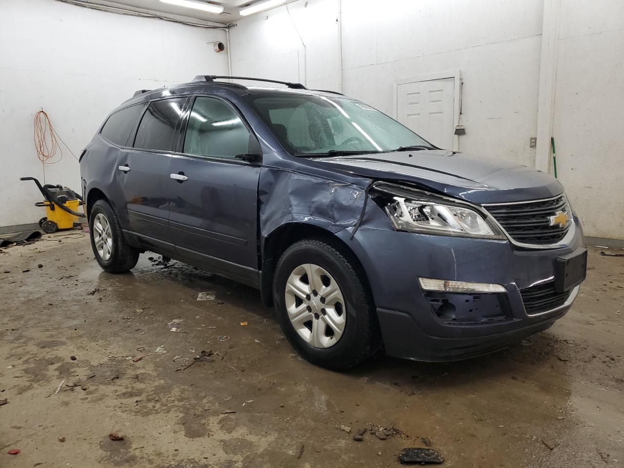 2013 Chevrolet Traverse - Image 4