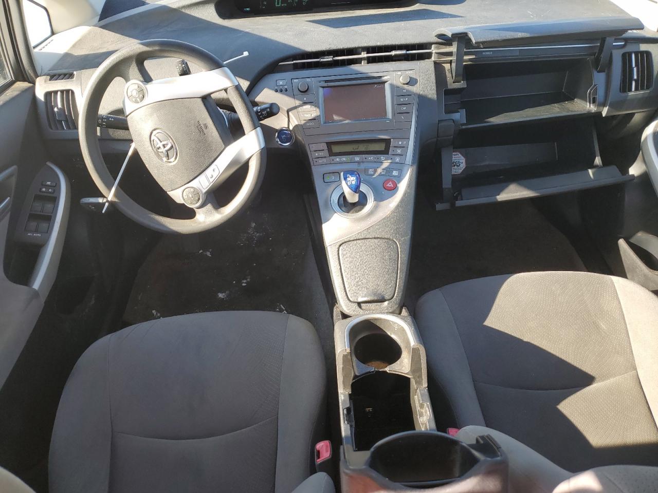 2012 Toyota Prius - Image 8