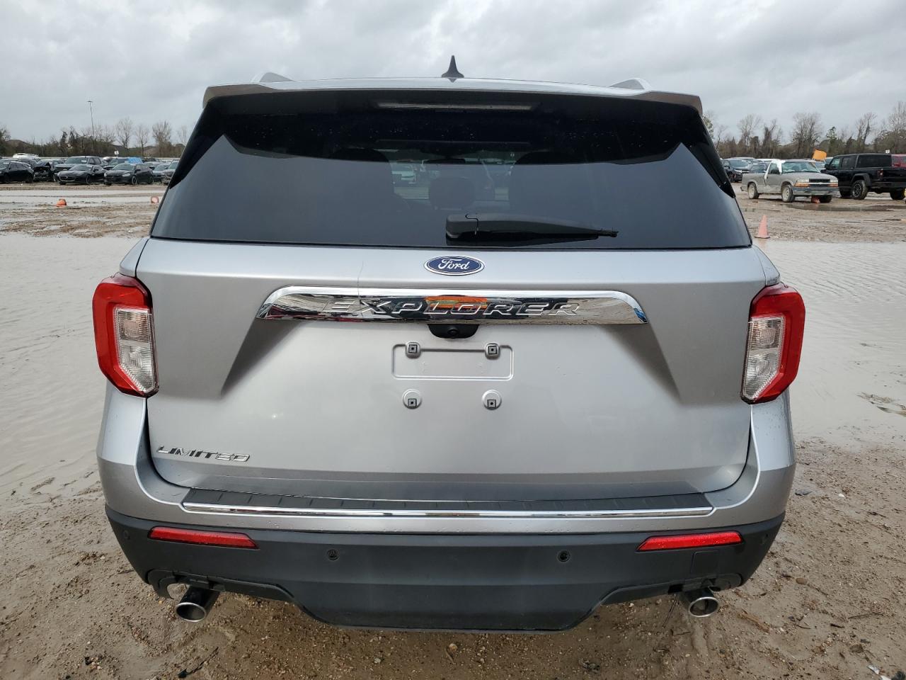 2022 Ford Explorer - Image 6