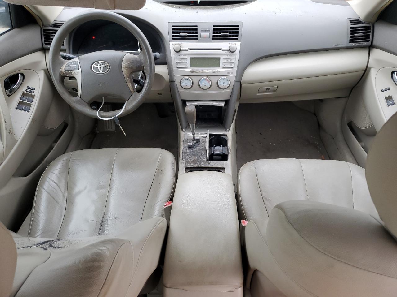 2011 Toyota Camry - Image 8