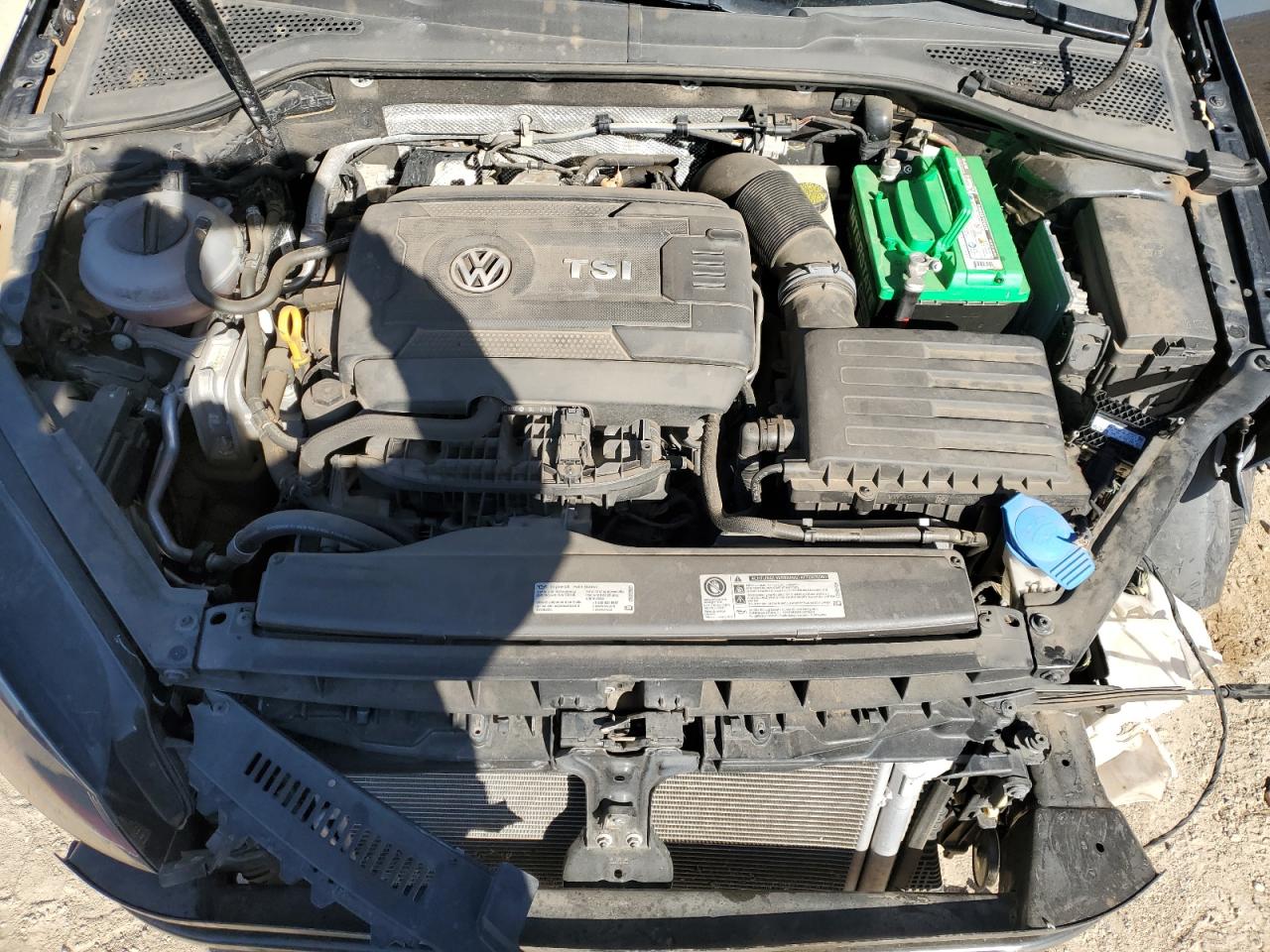 2017 Volkswagen GTI - Image 12