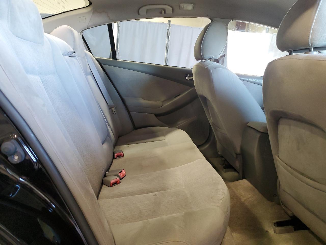 2010 Nissan Altima - Image 10