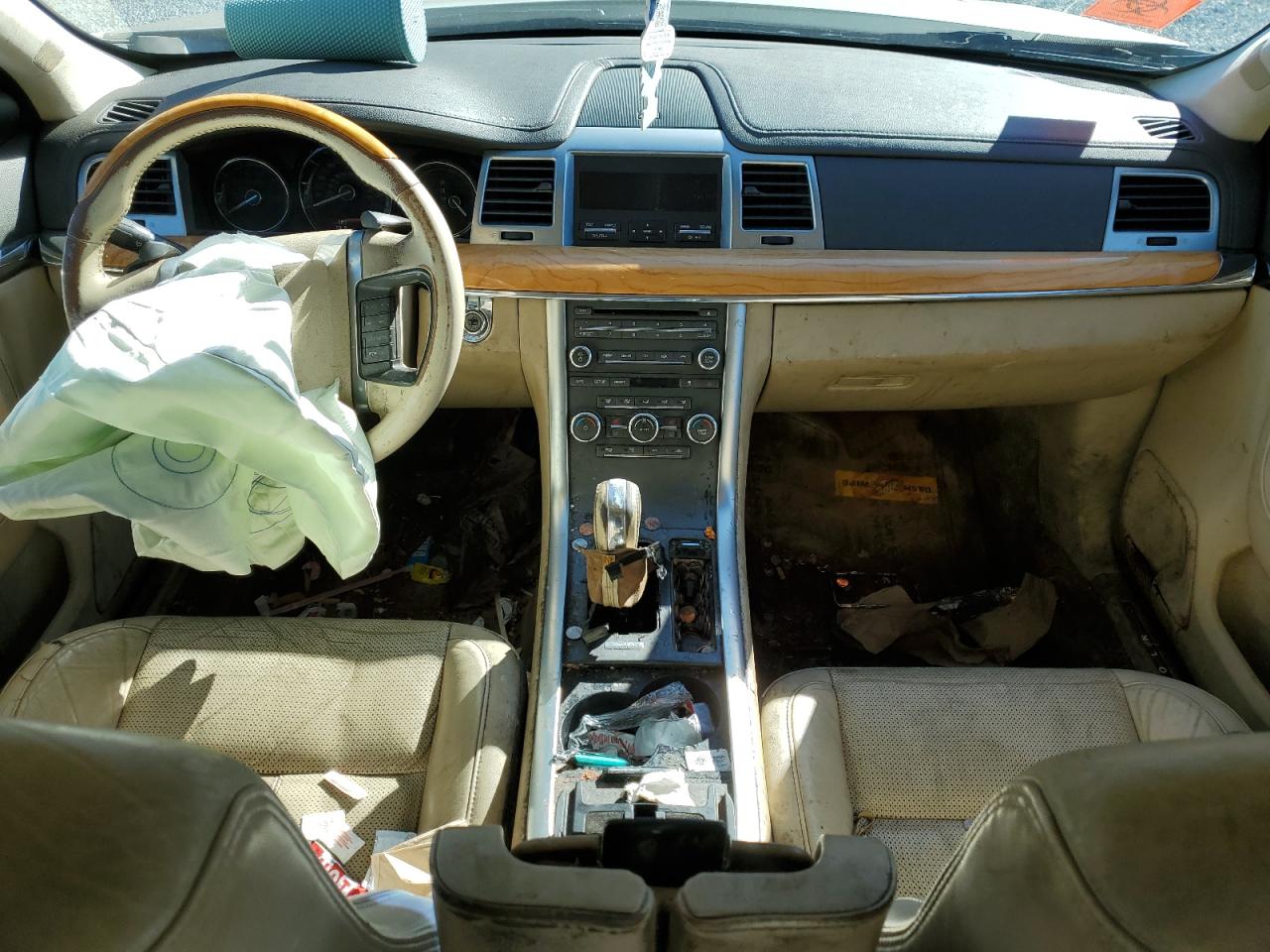 2011 Lincoln MKS - Image 8