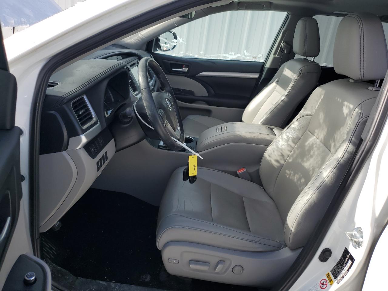 2019 Toyota Highlander - Image 7