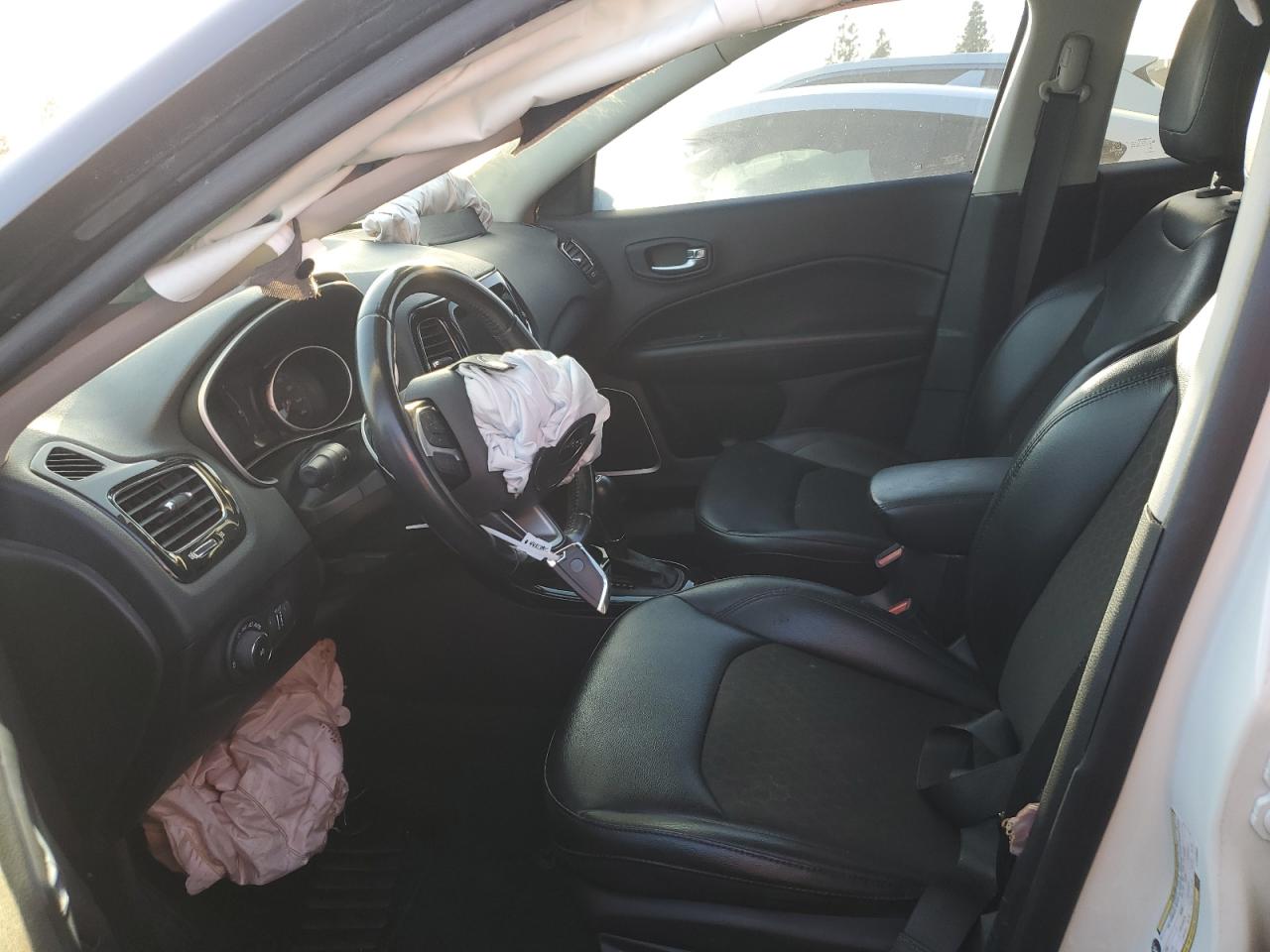 2020 Jeep Compass - Image 7