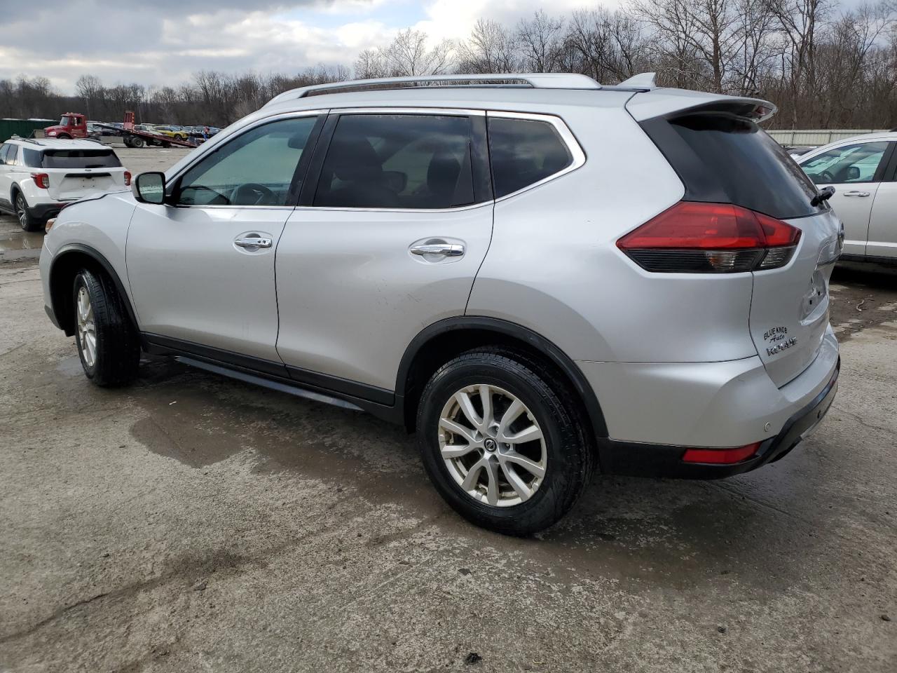 2019 Nissan Rogue - Image 2