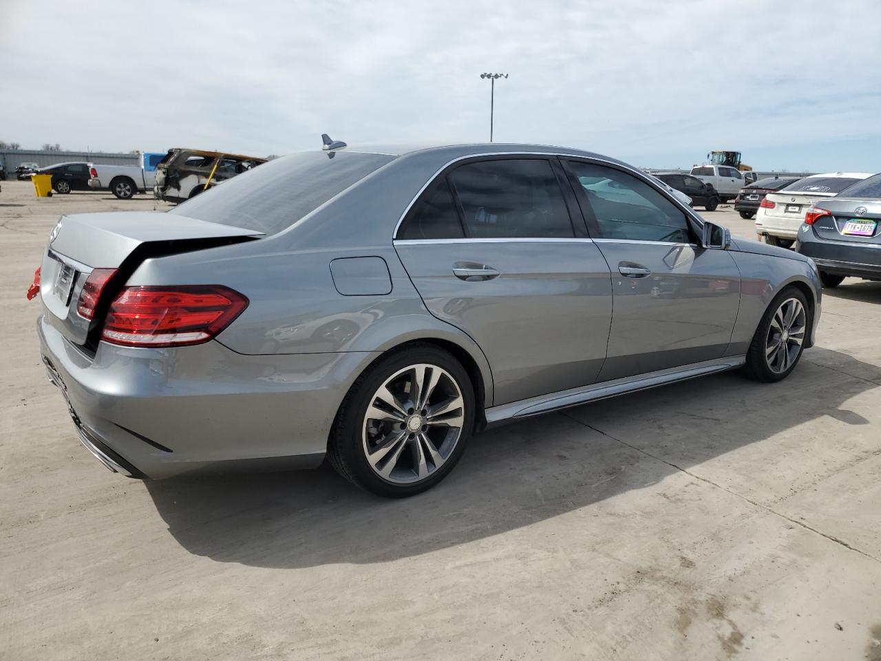 2014 Mercedes-Benz E-klasse - Image 2