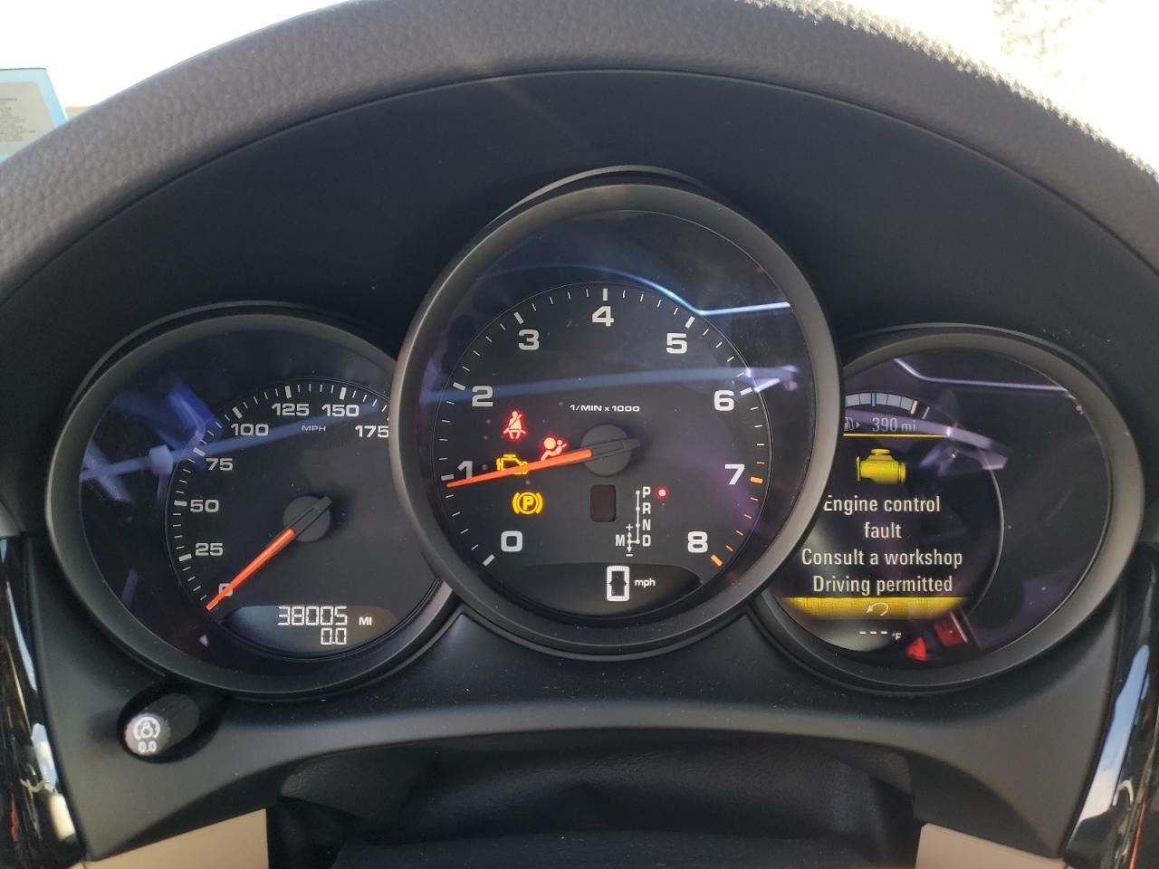 2020 Porsche Macan - Image 9