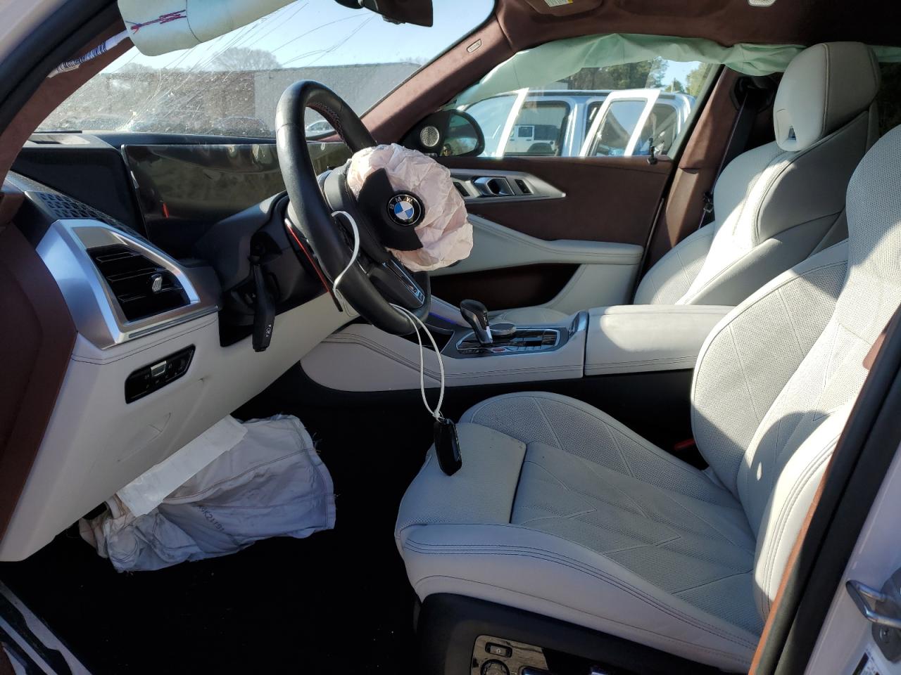 2023 BMW XM - Image 7