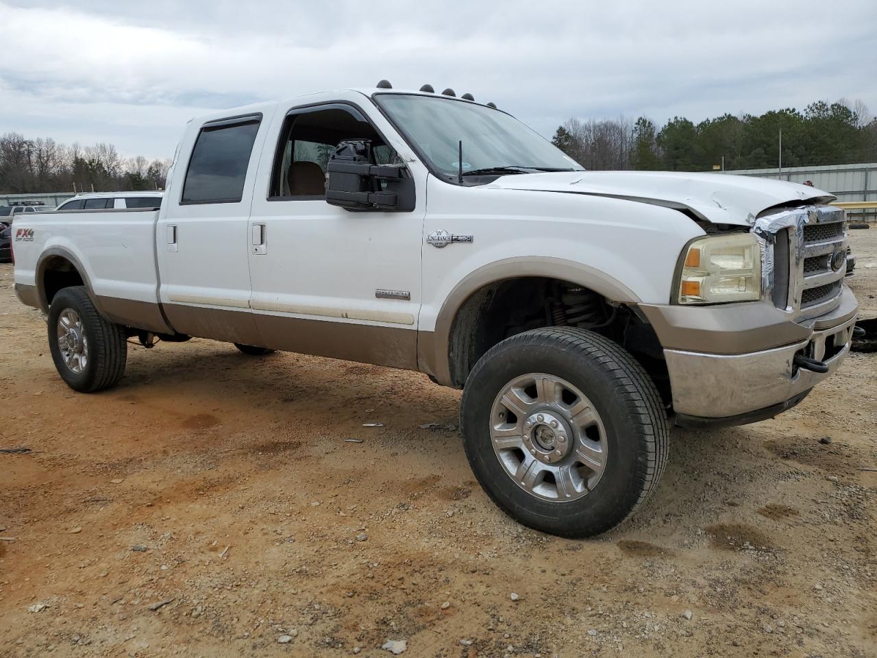 2005 Ford F350 - Image 4