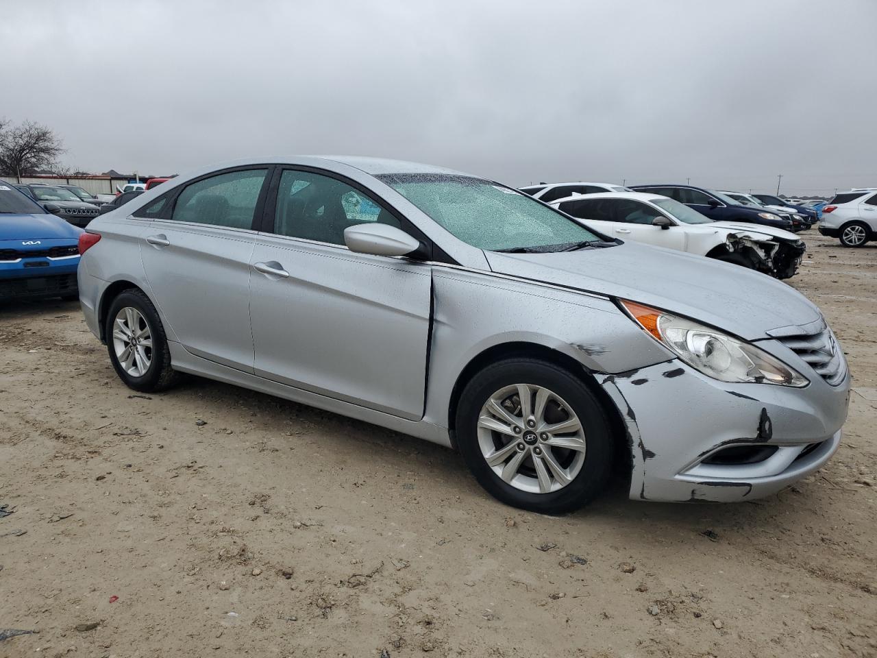 2011 Hyundai Sonata - Image 4