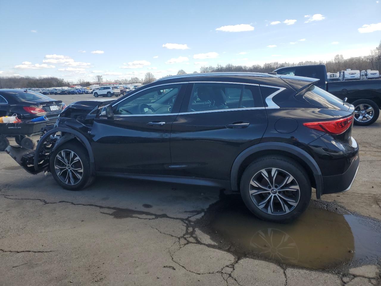 2018 Infiniti QX30 - Image 2