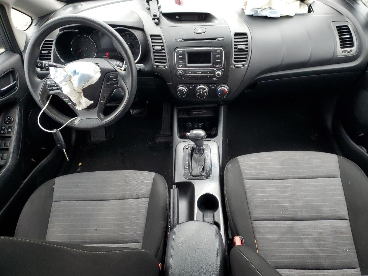 2016 Kia Forte - Image 8