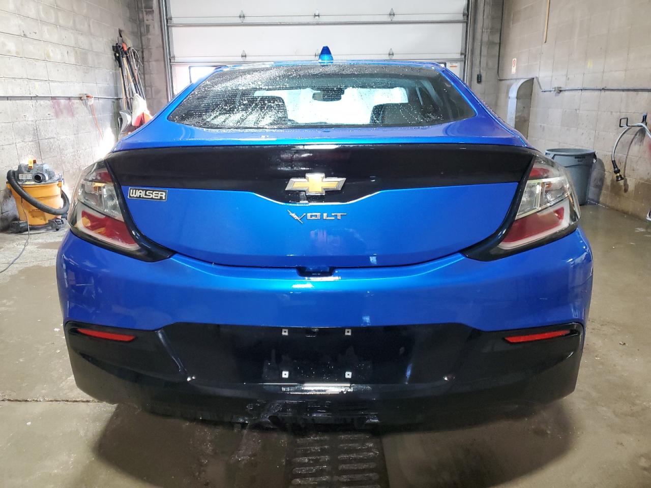 2017 Chevrolet Volt - Image 6