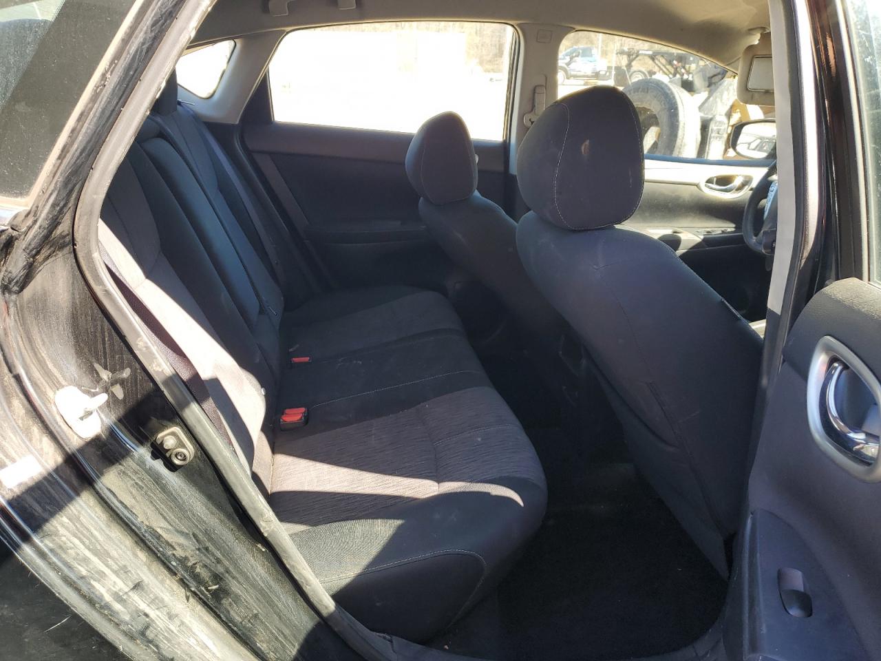 2015 Nissan Sentra - Image 10